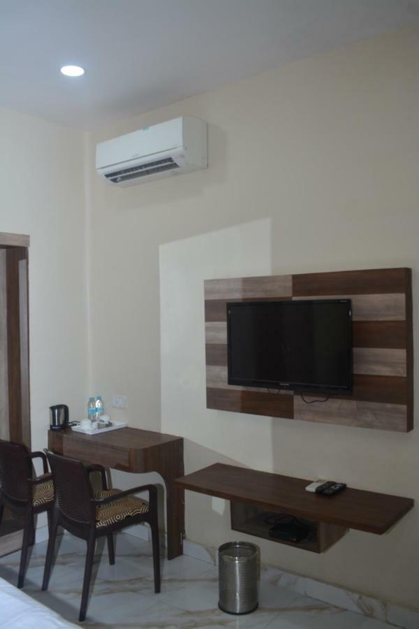Hotel Tamilnadu Kashi พาราณสี ภายนอก รูปภาพ